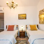 Eterna 1806 Villa *