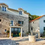 Villa Eterna 1806 Blato na Cetini
